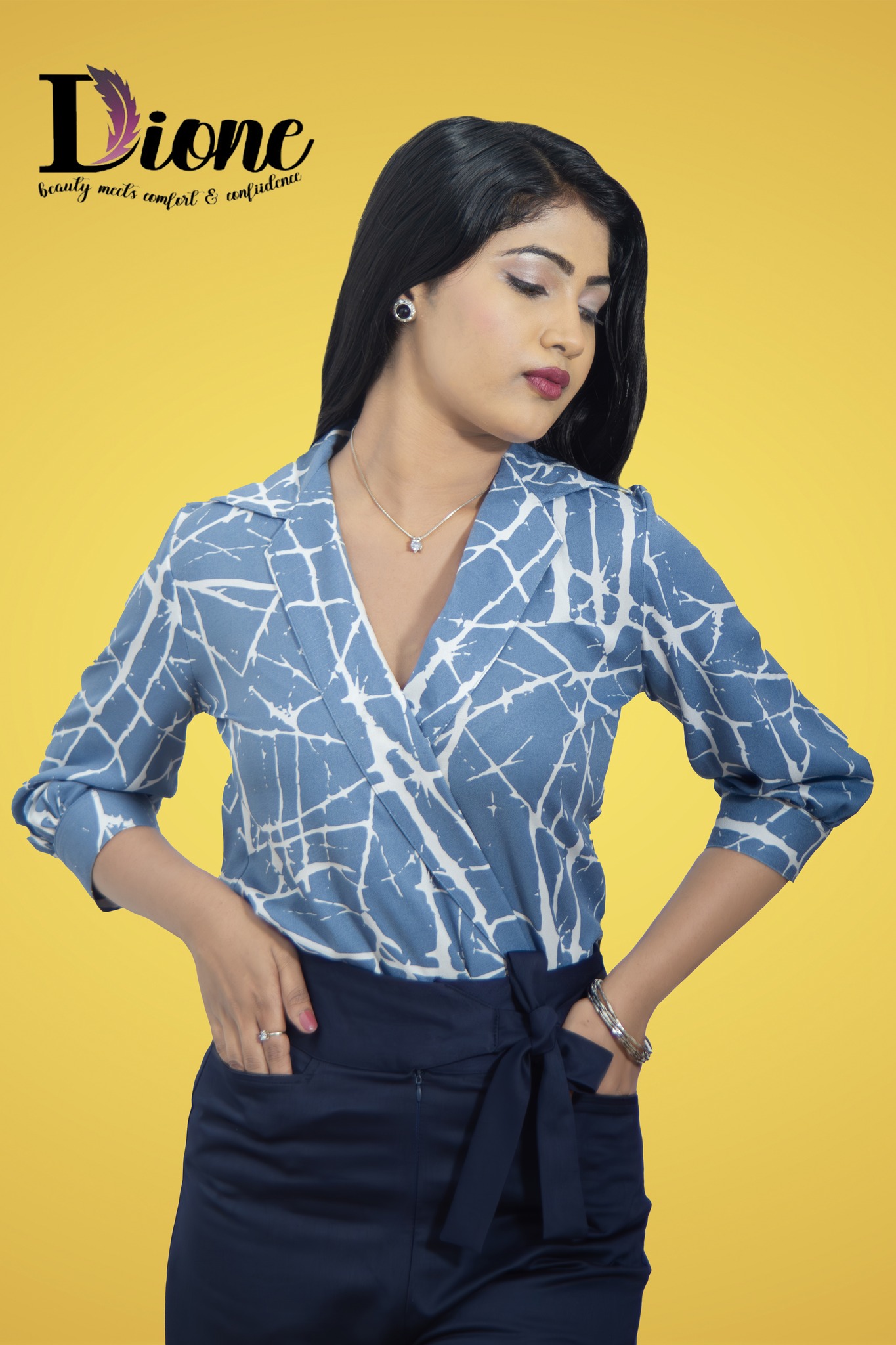 𝐑𝐞𝐠𝐚𝐥 𝐖𝐫𝐚𝐩 𝐁𝐥𝐨𝐮𝐬e